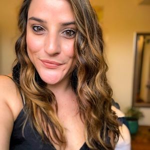 Meet your Posher, Cara